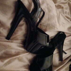 Pleasers-Sky-309 Platform sandal/heel